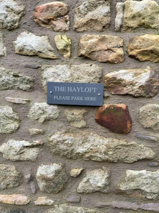 Apartment Converted Barn With Hot Tub, The Hayloft. Carnforth